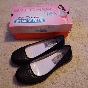 Brand New Sketchers Flex Black Flats Size 10